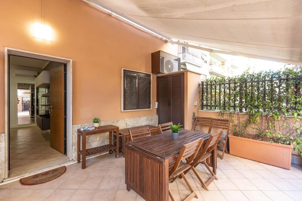 Romeo Garden By In Apartment Rom